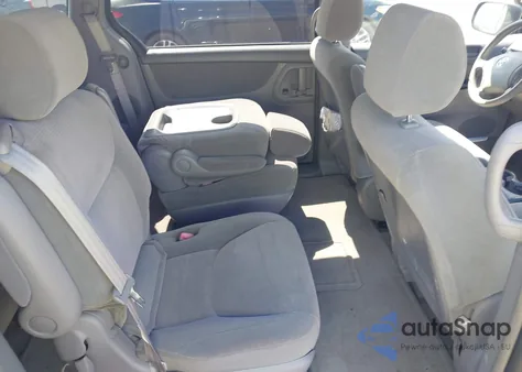 2004 Toyota Sienna Le z USA, uszkodzony, nr VIN 5TDBA23C24S006487